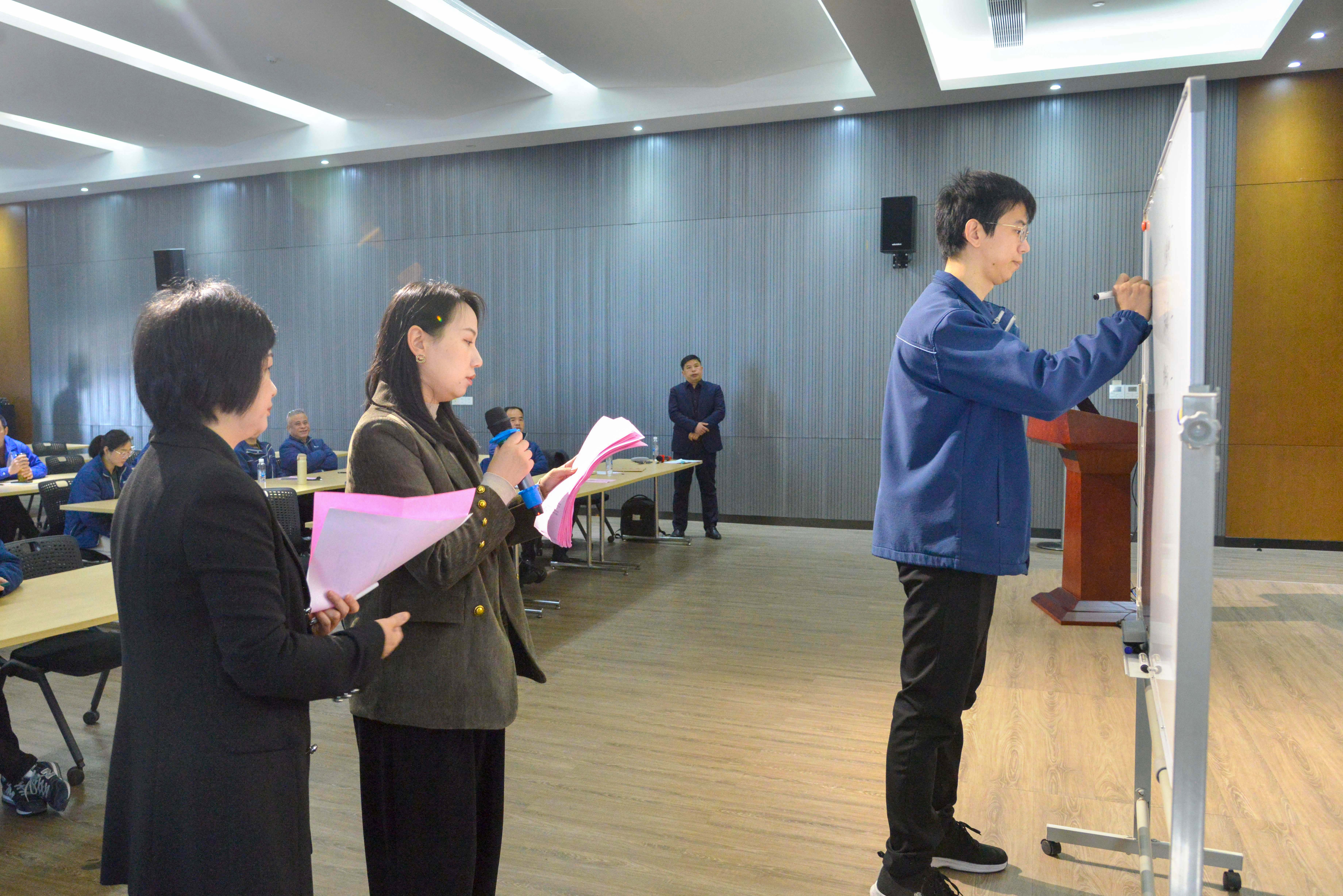 共建幸福家園 同創美好明天——巨人集團第十一屆職代會召開